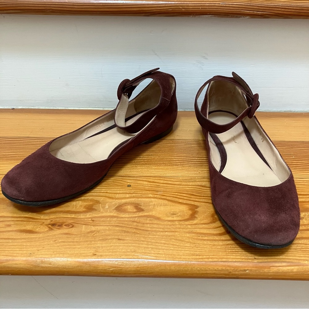 Gianvito Rossi Flats Suede Buckle Closure Burgundy Maroon Red Classic Luxury 38